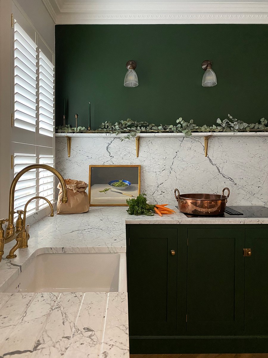 deVOLKitchens's tweet photo. #KitchenTour: A little reminiscent of our iconic Peckham Rye project with its rich colour and expanses of bold marble and brass, but new and exciting all in its own way. https://t.co/gEzJx80Xmc #LondonKitchen https://t.co/orgczwKKhZ