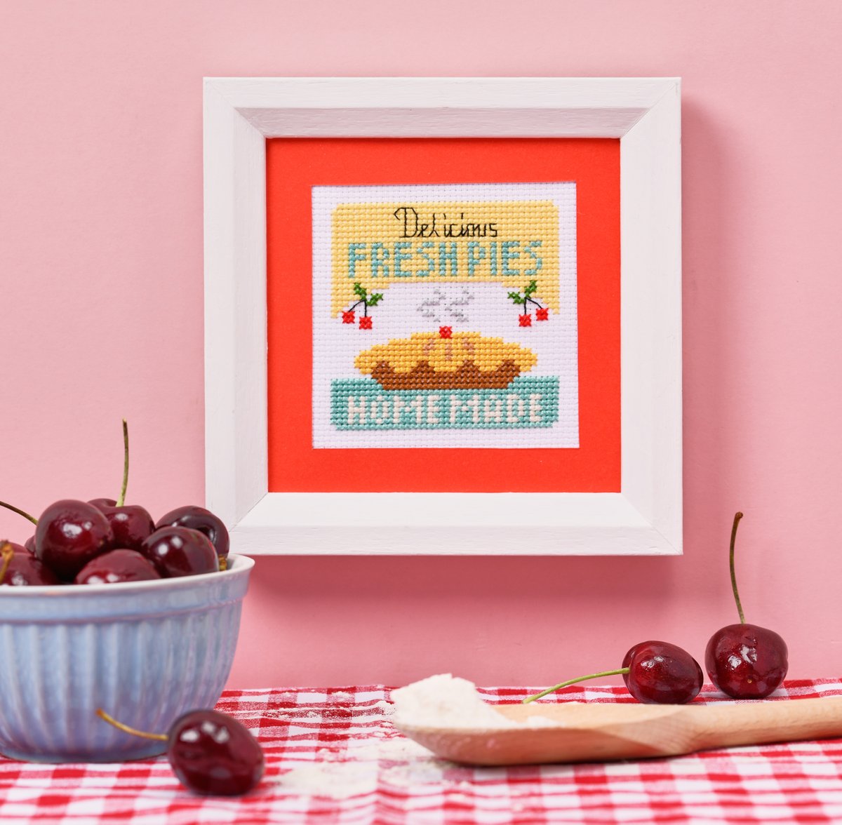 Use up your stash and redecorate your kitchen with this retro American diner design set! Cheryl McKinnon's 1950s-style motif collection is filled with fab gift ideas. Order a copy of issue 267 (which the charts are in) from magsdirect.co.uk or download in our app xx