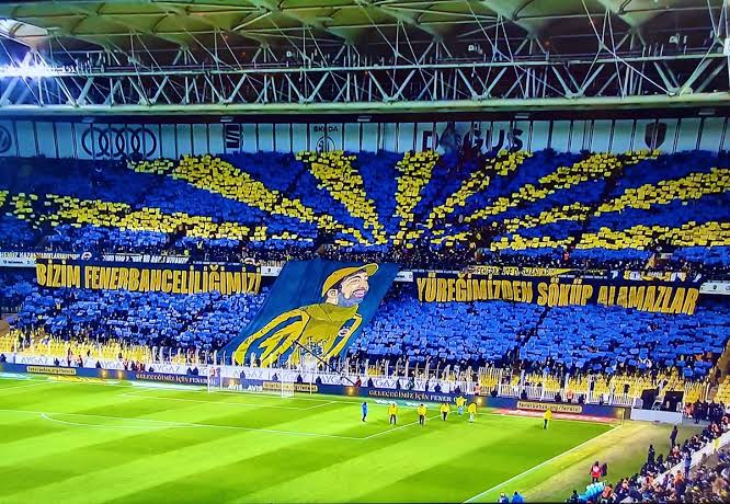 gencfborg's tweet photo. Meydan okumanızı kabul ediyoruz @gecekondu

Cezaların en büyüğü Fenerbahçe Tribünü! 😉

Sıra sizde @forzabesiktas https://t.co/ceYyagjH0o