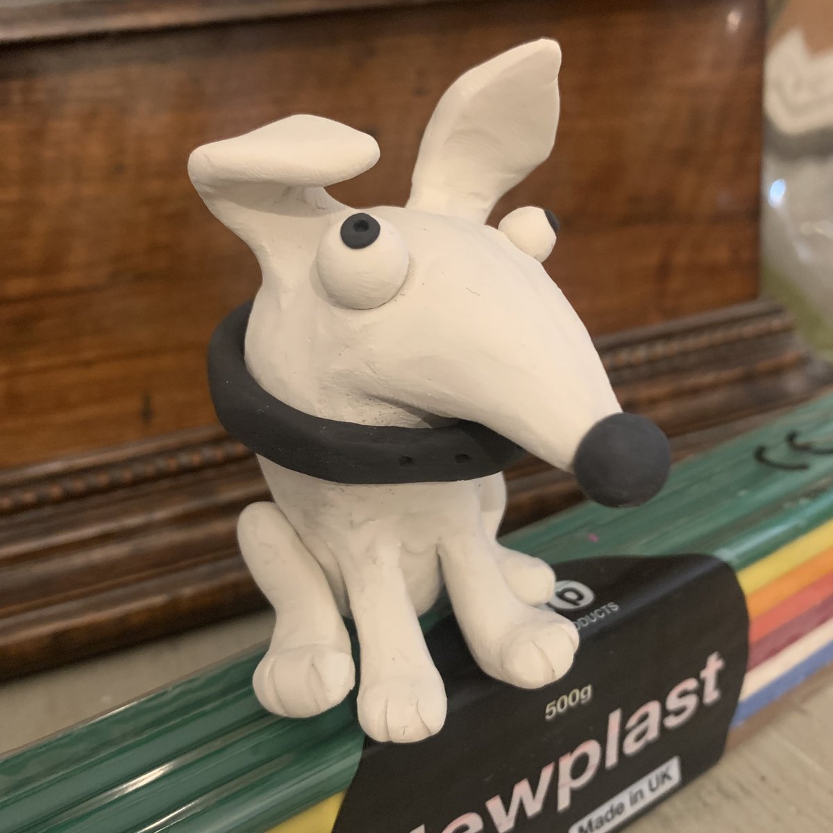 jimparkyn's tweet photo. Good morning model makers!
If you missed out on last week’s live session where we made our homies (the canine ones), you have not missed out. Video workshop on dogs coming to Instagram [@jimparkyn] this afternoon... 🐶
#claycation #isolationanimation #jimparkynmodelmakingmethod https://t.co/YDisFbSPDc