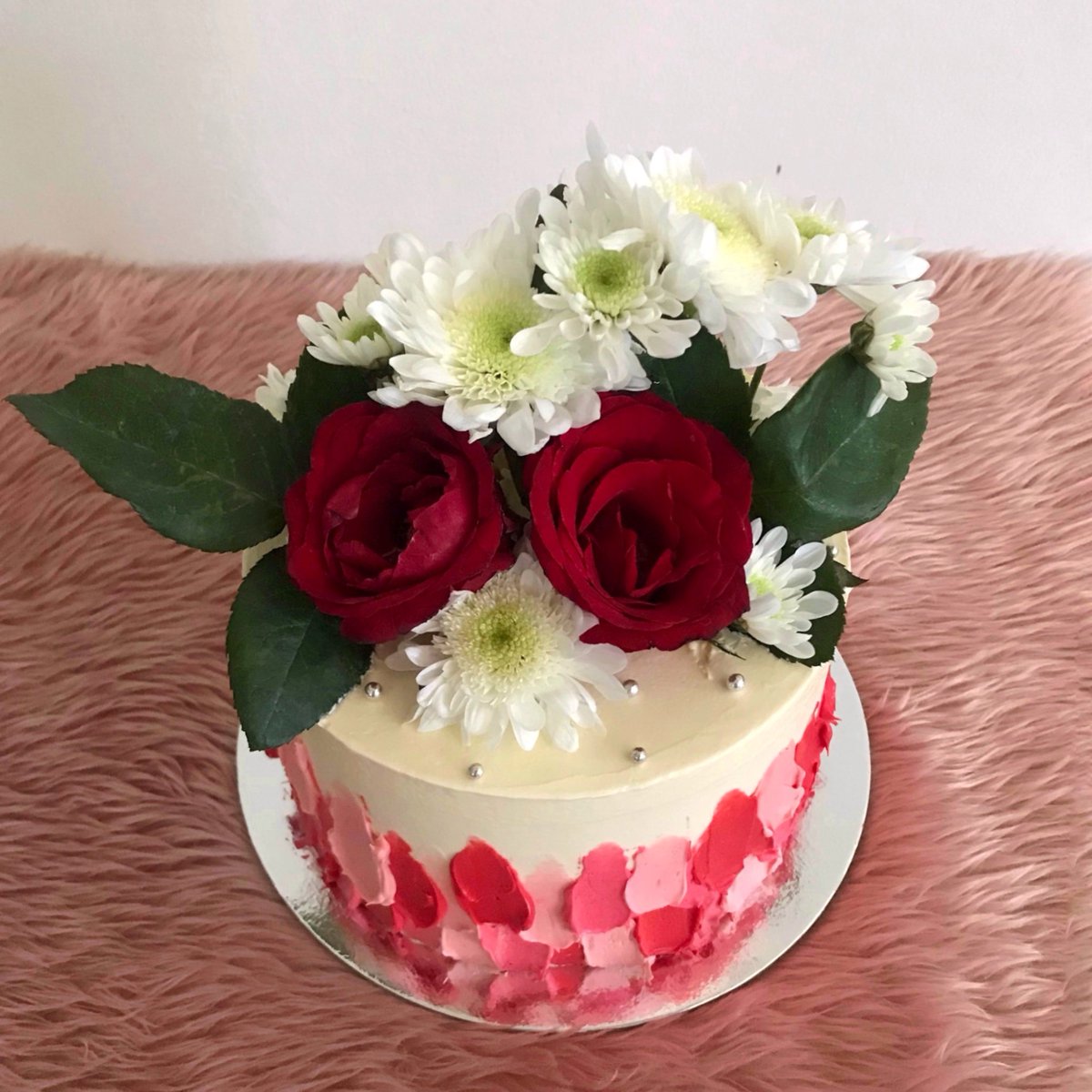 whatthefudgeph's tweet photo. I enjoyed doing this as I have not received much cake orders due to Covid 19 and I have been busy with my online courses. 

But I'm still accepting orders, though. And to keep you safe, we will offer delivery. 🤗 

#cakescdo #cakes #whatthefudge https://t.co/Y4VbeMg0s6