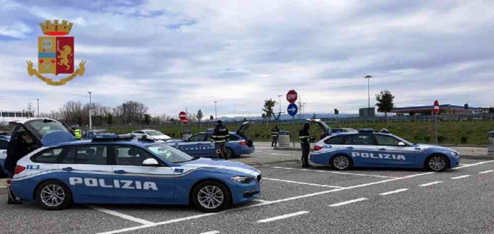 anteprima24's tweet image. ** Coronavirus, #Campania e #Lombardia: boom di #Multati per violazioni regole anti-contagio ** anteprima24.it/napoli/coronav…
#MisureAnticoronavirus #Napoli #Polizia #AttualitàNapoli #AttualitàRegione #Napoli #PrimoPianoNapoli #PrimoPianoRegione #Regione #anteprima24