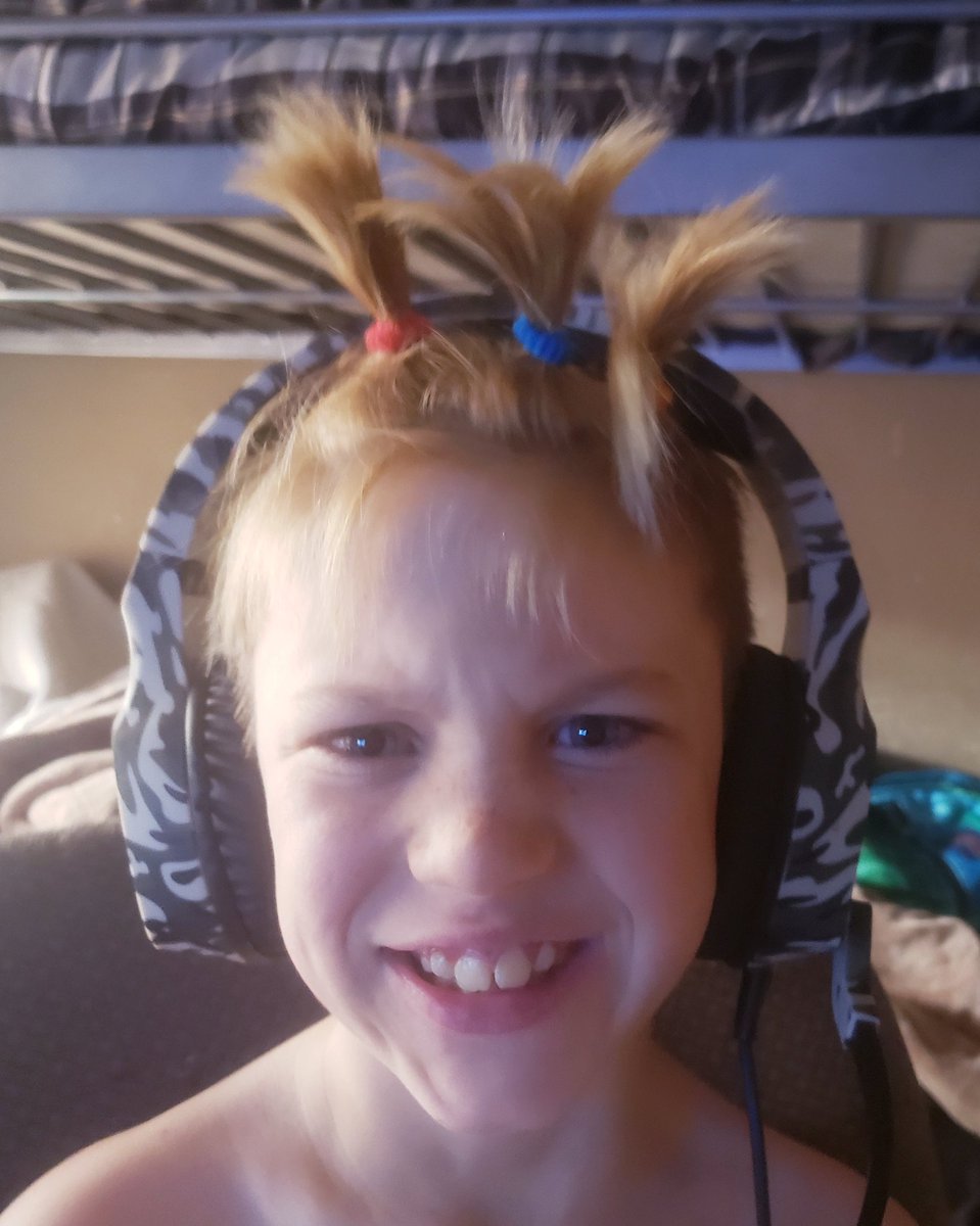 ReneeJ2114's tweet photo. Crazy Hair #CarrollFowler #CUSDtogether #CeresLearnsAtHome https://t.co/bapbKf2Led