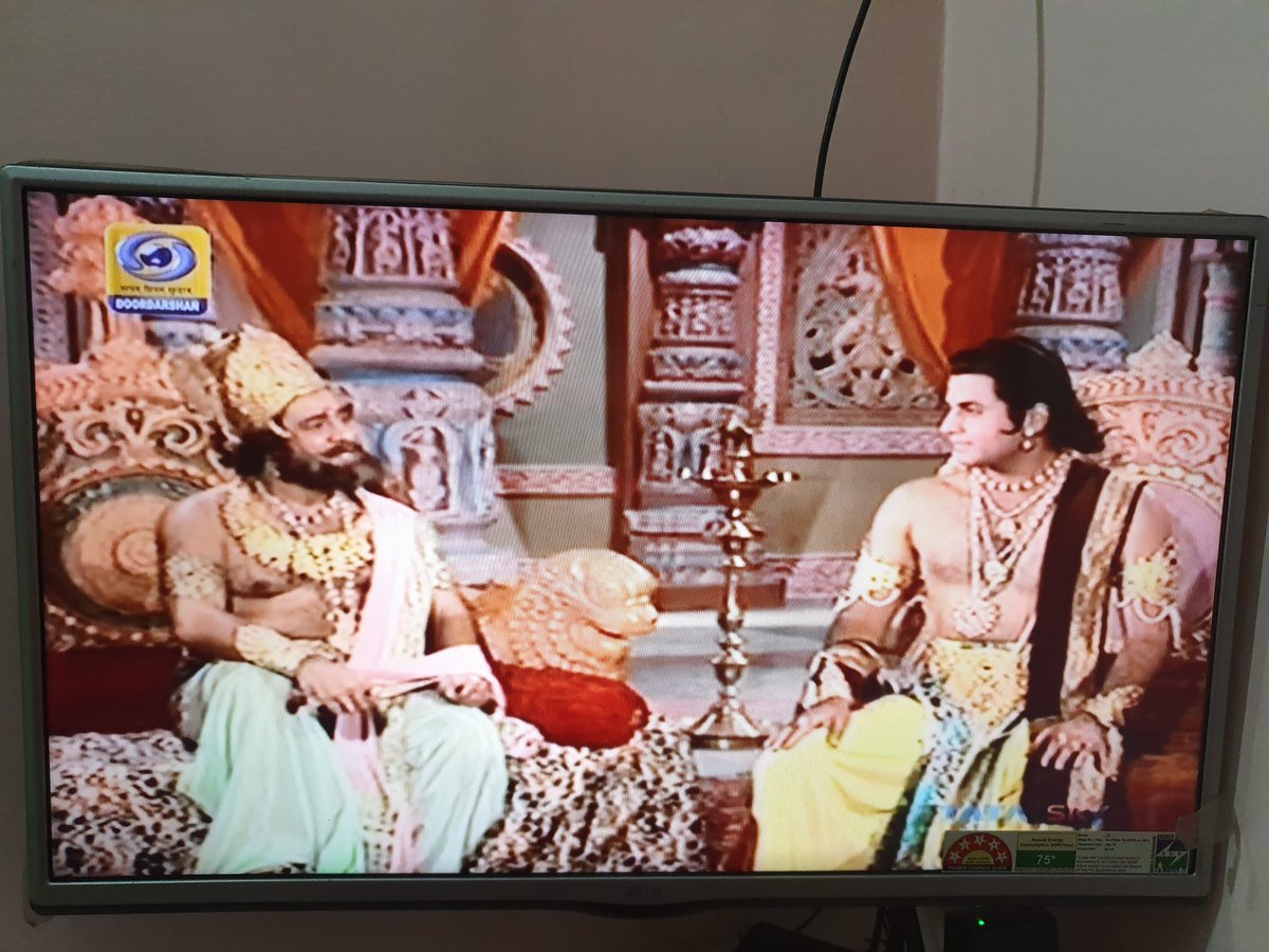 sank256's tweet photo. #Ramayan on @DDNational Raja #Dashrath sharing his experience with #ShriRam before his Rajyabhishek
@PrakashJavdekar #Quarantine #RamayanOnDDNational #RamayanIsBack #RamayanReturns @devduttmyth @AmitShah @SrBachchan @juniorbachchan @chiragbarjatya #God @arungovil12 @desimojito https://t.co/gjKNPchif4