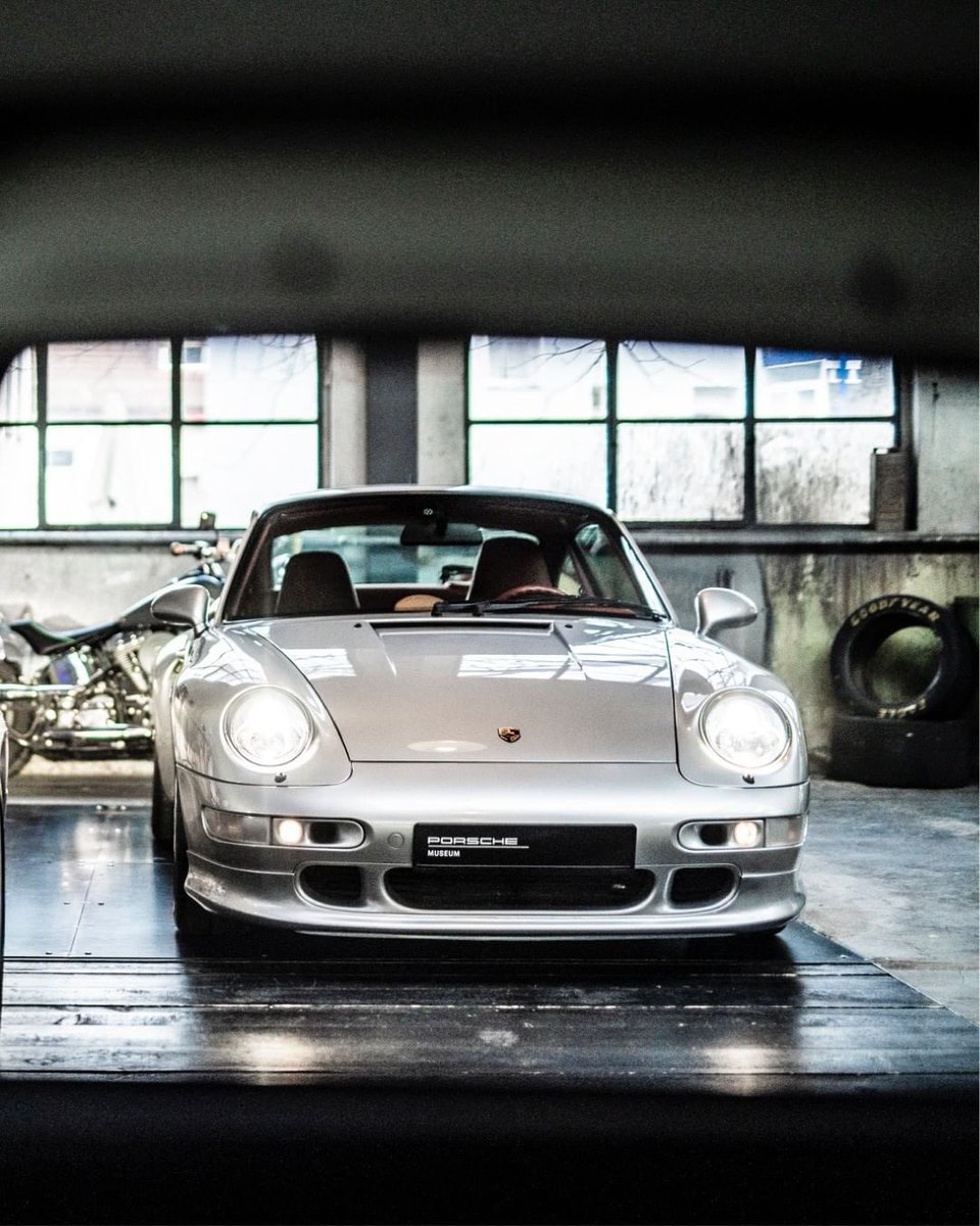 Porsche911UK's tweet photo. Generation #Porsche993
Possibly pinnacle of the #Porsche911
Certainly the best looking
๐ท @remidargegenphotographies
All Star line up ๐ซ
#993GT3 #993TurboS
#PorscheArcticSilver
#porsche911uk #911uk ๐ฏ https://t.co/mrZGI89XWY