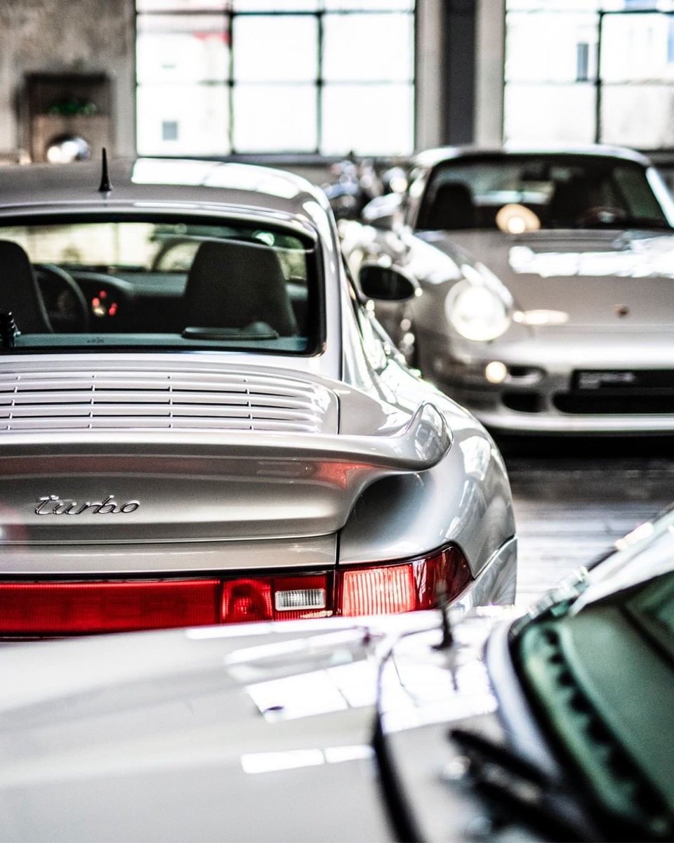 Porsche911UK's tweet photo. Generation #Porsche993
Possibly pinnacle of the #Porsche911
Certainly the best looking
๐ท @remidargegenphotographies
All Star line up ๐ซ
#993GT3 #993TurboS
#PorscheArcticSilver
#porsche911uk #911uk ๐ฏ https://t.co/mrZGI89XWY