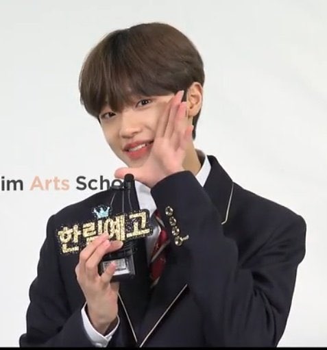 Best_schoollook's tweet photo. 1. 구 엑스원 손동표 
그 난해하다는 영동고 파란체크도 거뜬히 소화하는 교복찰떡와기입니당 하복,한림교복도 잘어울리는 동표 보고가세요 라고 제보주셨습니다
#손동표 #동표 https://t.co/y9vOKQnQDm