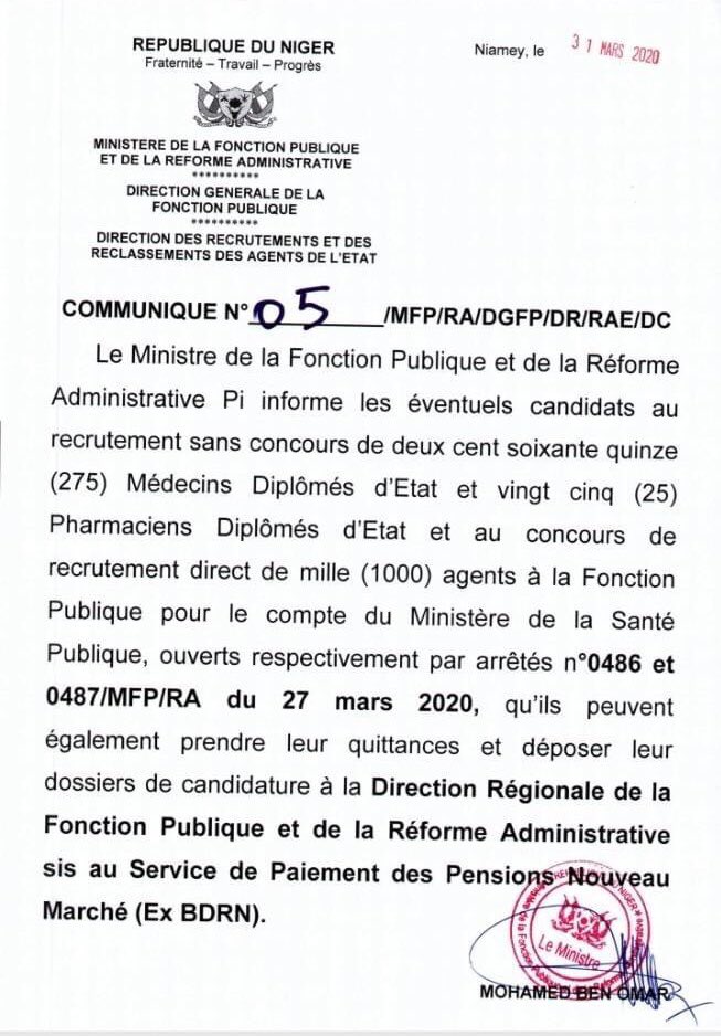 MBOOfficiel's tweet photo. #Communiqué à l’attention des candidats au recrutement des Médecins diplômés d’État, des Pharmaciens diplômés d’État et des agents à la Fonction Publique pour le compte du Ministère de la Santé Publique. https://t.co/tht6W5vGve