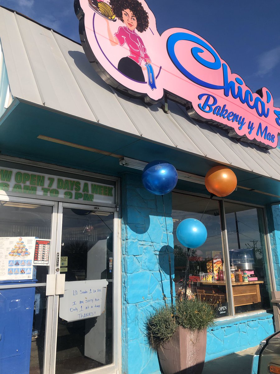 COSAGOV's tweet photo. Chica’s Bakery y Mas is a great example of #WorkSafeSA! The bakery is practicing social distancing by allowing 1 customer in the store at a time, which eliminates crowds & helps #SlowtheSpread in our community. Take a pic of how you’re working safe, tag @COSAGOV & use #WorkSafeSA https://t.co/CTR9TbGuva