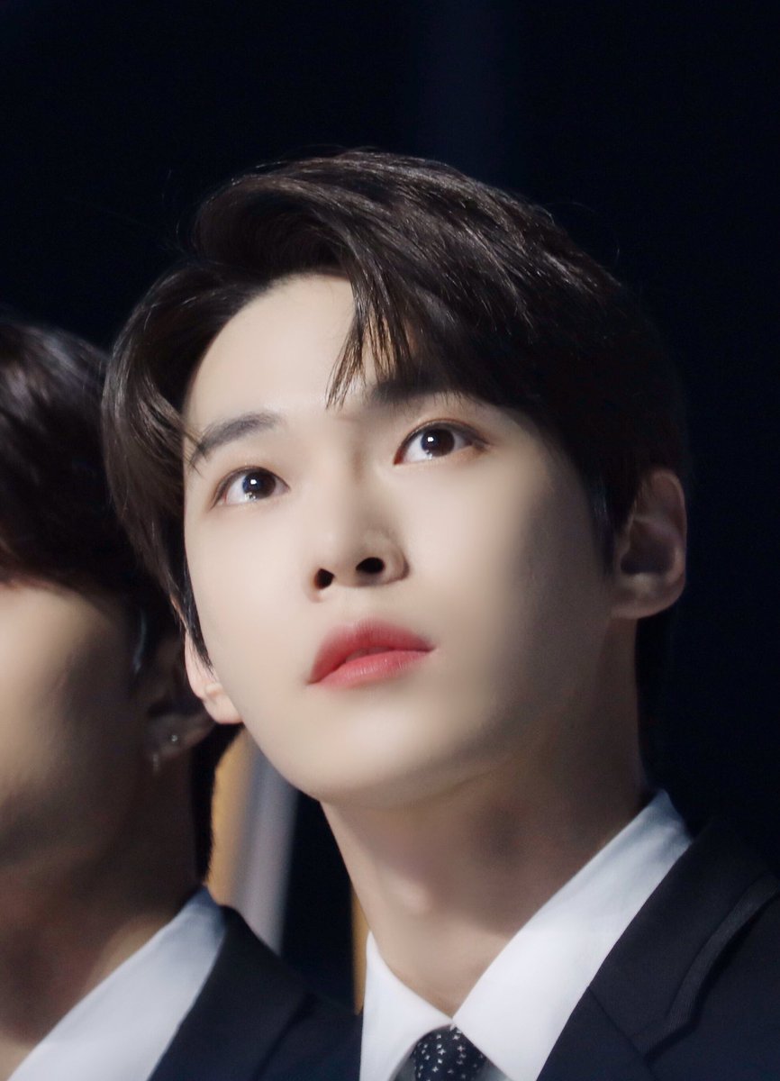 morethenforu's tweet photo. #nct127 #도영 #DOYOUNG 

#만우절 #Aprilfoolsday 
🥰🐰🥰 https://t.co/ttSJdqm1ii