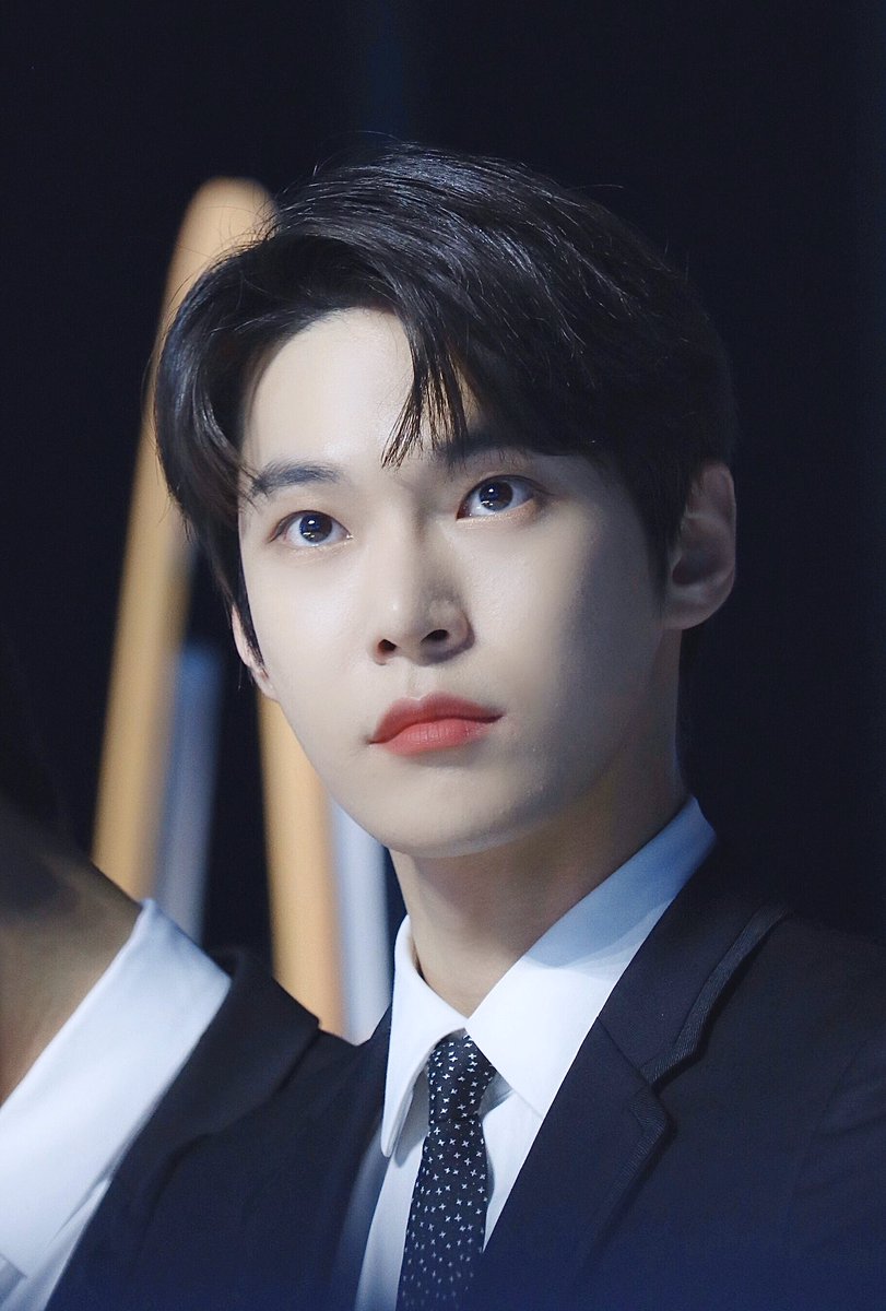 morethenforu's tweet photo. #nct127 #도영 #DOYOUNG 

#만우절 #Aprilfoolsday 
🥰🐰🥰 https://t.co/ttSJdqm1ii