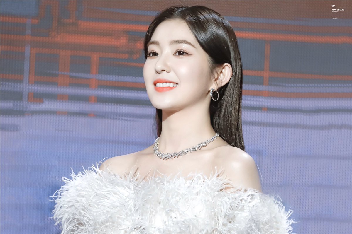 Macchiato_TH's tweet photo. #Irene #RedVelvet 

#AprilFoolsDay https://t.co/LMfXZLREKl