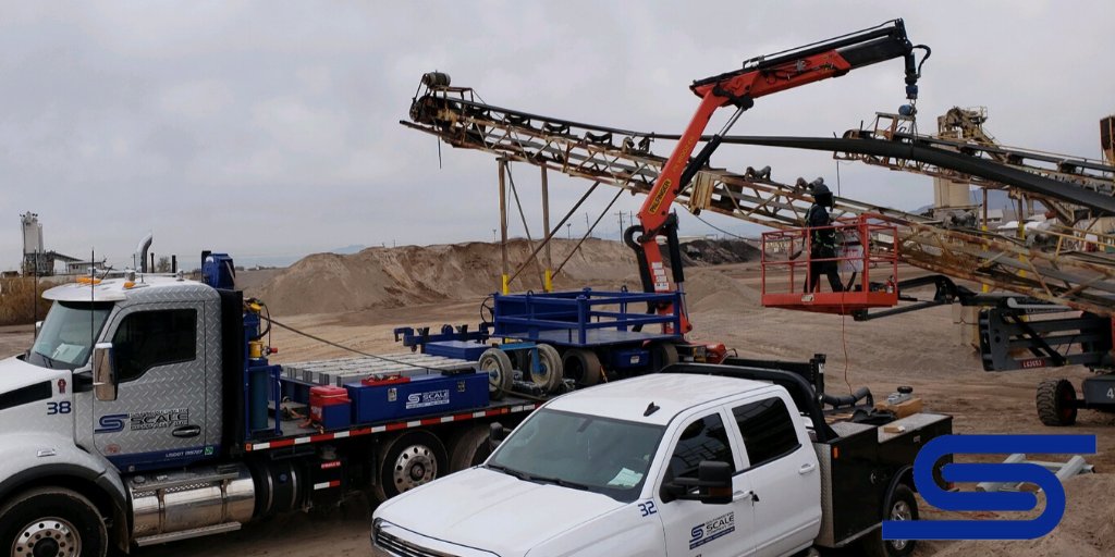 SWSCALE's tweet photo. Our team hard at work on this recent #beltscale installation. #Conveyors are one of the quickest ways of moving material. Properly installed and #calibrated belt scales provide the #production #data you need to meet product demand. #teamwork https://t.co/HQKPGmseZ6 https://t.co/eaq1zkT1DR