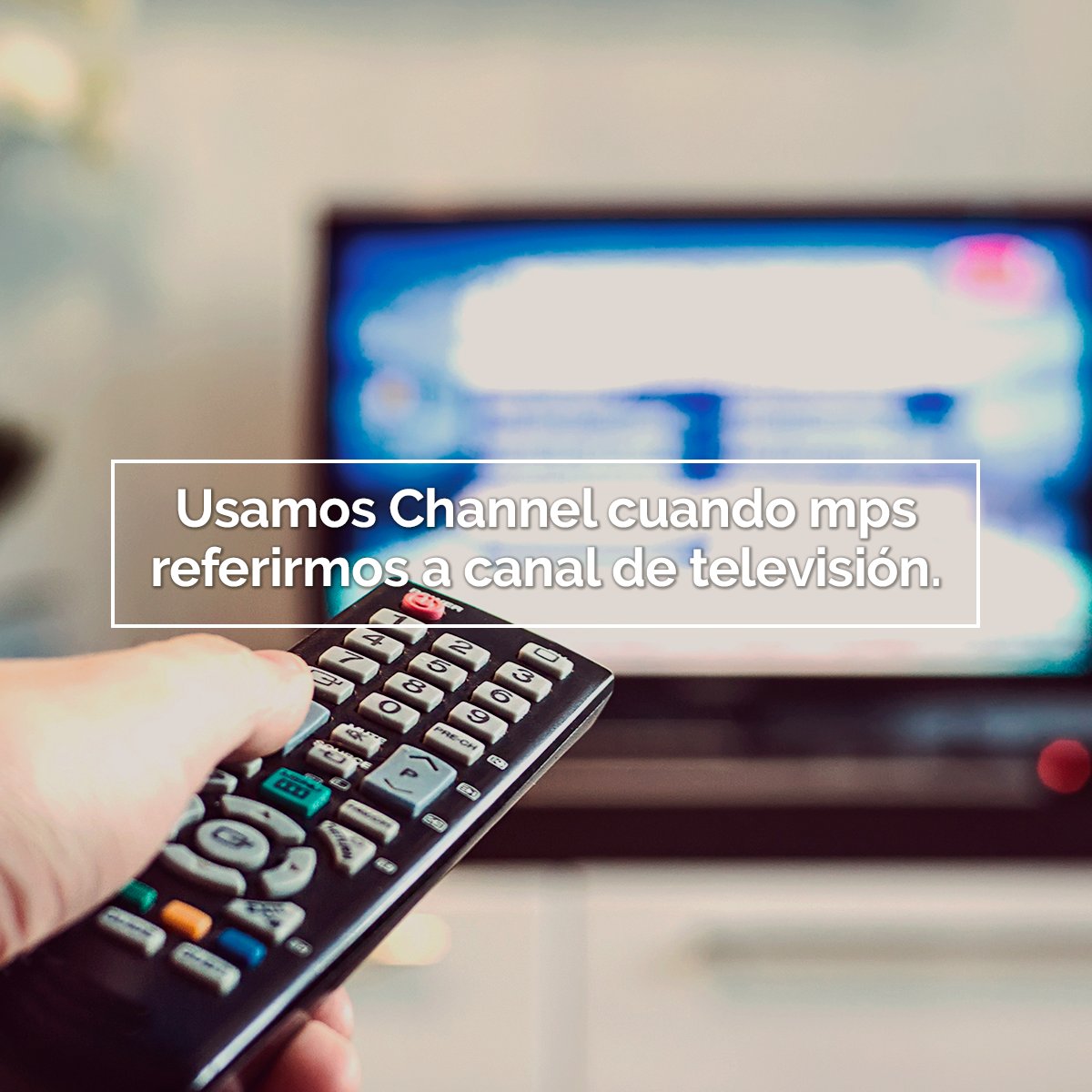 varonasinstitut's tweet photo. Canal vs Channel 🤔 We took a ride in a gondola on the canal. (Paseamos en góndola por el canal) 🛶 / I can't change the channel without the remote control. (No puedo cambiar el canal sin el mando) 🖥
https://t.co/35M7ZppTl0

#Tips #leccion #uso #AprendeInglésConVaronas https://t.co/XLhVtIDqC5