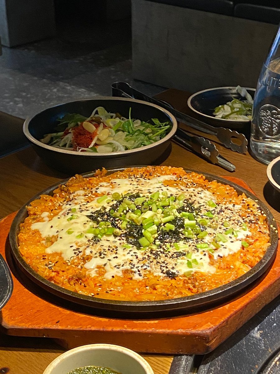 JYPETWICE's tweet photo. Photo by NAYEON

#TWICE #트와이스 #TWICEFOOD https://t.co/AtEMELXwrY