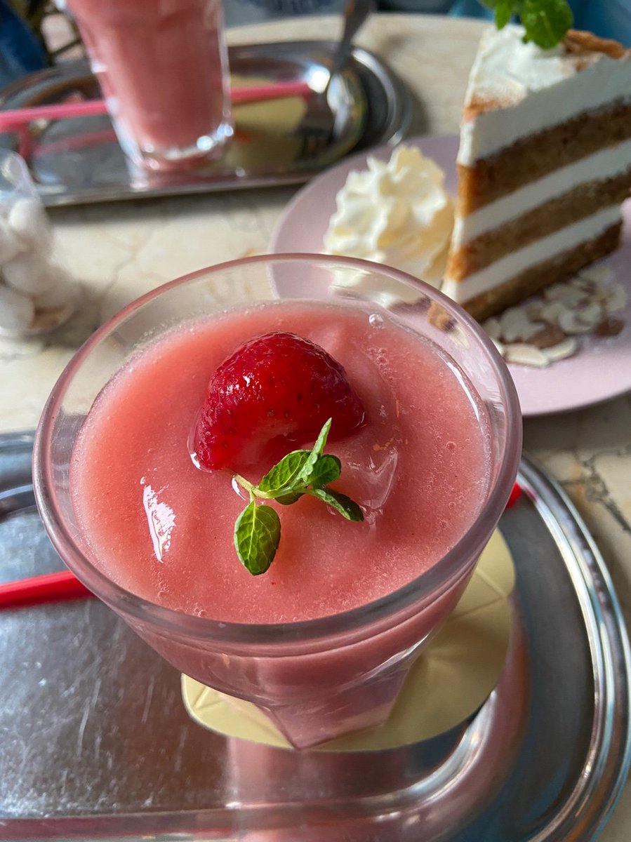 JYPETWICE's tweet photo. Photo by NAYEON 

#TWICE #트와이스 #TWICEFOOD https://t.co/jt3CiYmkFI