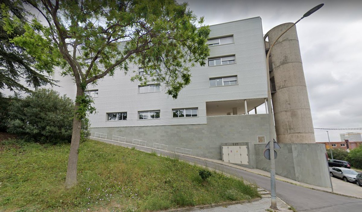 nuriaparlon's tweet photo. Exigim al @govern de la Generalitat que prengui mesures urgents per redreçar la situació que pateixen interns, treballadors i treballadores i famílies de la Residència per a la Gent Gran Ramon Berenguer de #santacoloma 
Comunicat de @scgramenet 📢📢
https://t.co/lQ2V82RWk5 https://t.co/0aj75rTt2V