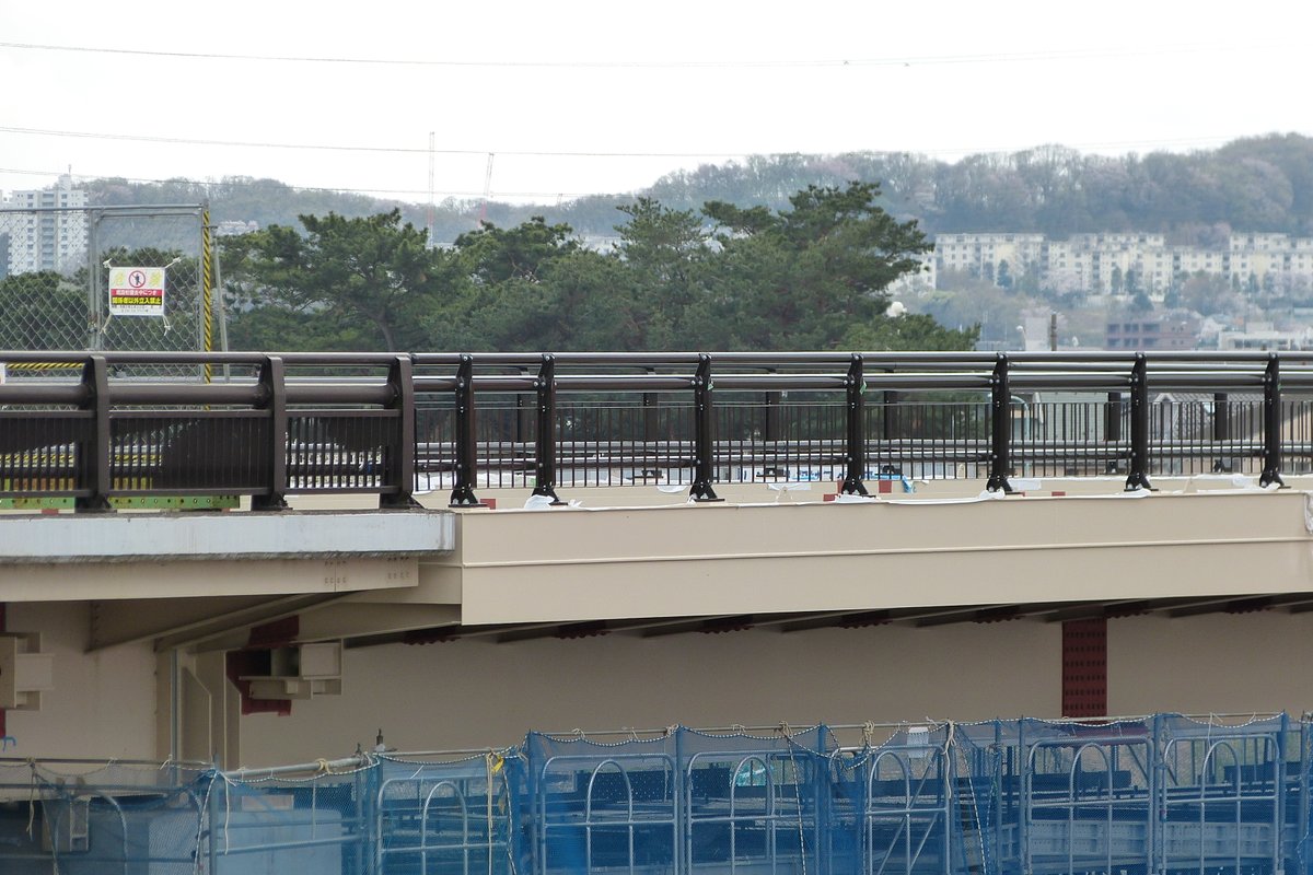 River 日野橋に新しい手すりが付きました あまり調和の無い形ですが 多摩川 日野橋 立川 日野 台風19号