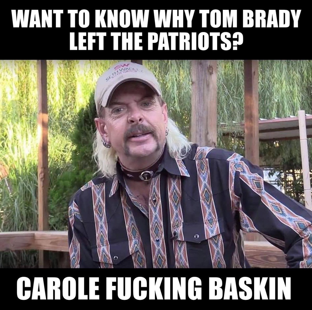 NFLMemes's tweet photo. SHE IS FROM TAMPA! https://t.co/jtzH3WgY3e