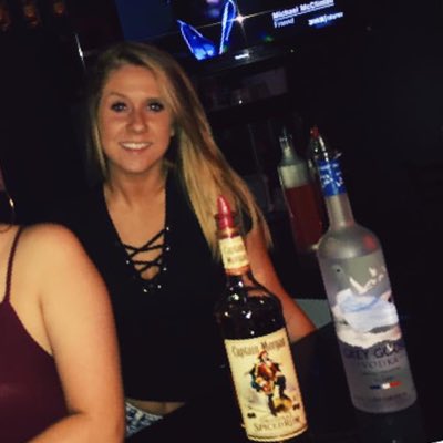 kmariebarnes's tweet photo. #NewProfilePic

Just wanna slang dranks 🥺 https://t.co/efvIcE0b6J