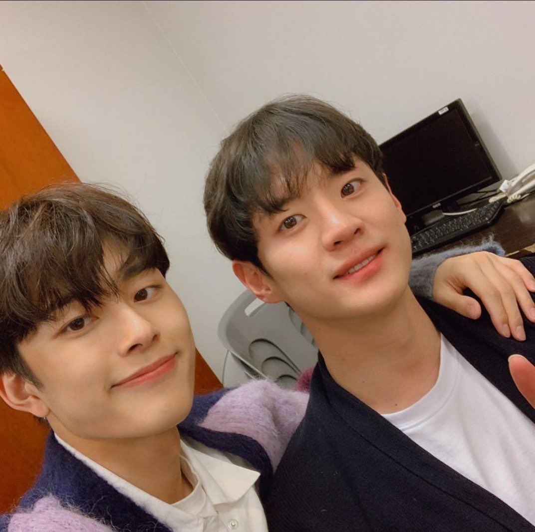 seonhooppa's tweet photo. HAPPY BIRTHDAY TO OUR FAVORITE π MOON SUINN π₯³πβ€οΈβ€οΈβ€οΈβ€οΈπ₯°π₯°π₯°
#HappySuinnDay https://t.co/7eBtbtQojc