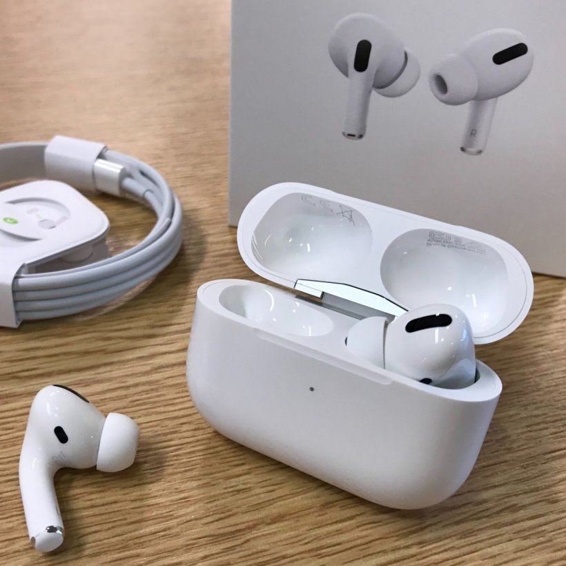 Techishala's tweet photo. I &amp; @iospeterdev has decided to do the giveaway of Apple AirPods Pro x1 as a gift to community before his leaving 

How to Enter:
▪️Follow @iospeterdev @techishala
▪️Tag your friends
▪️Like &amp; RT this tweet https://t.co/sDpqabOBm9