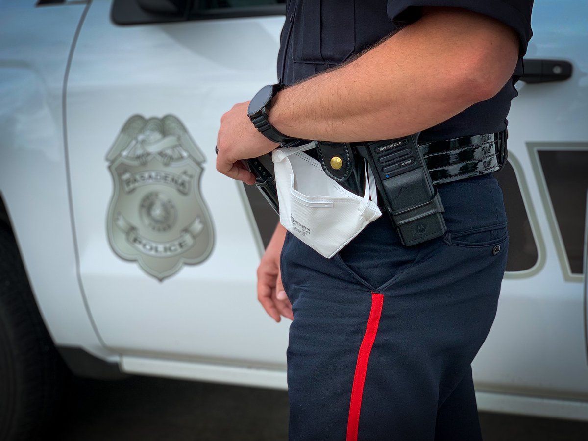 PasadenaPDTX's tweet photo. You may see some of our officers wearing Personal Protective Equipment as a precautionary measure. PPE was distributed by our health and safety officer, who provides guidance on their use. We continue to adhere to CDC guidelines regarding social distancing to the extent possible. https://t.co/0JpfT0pqLq