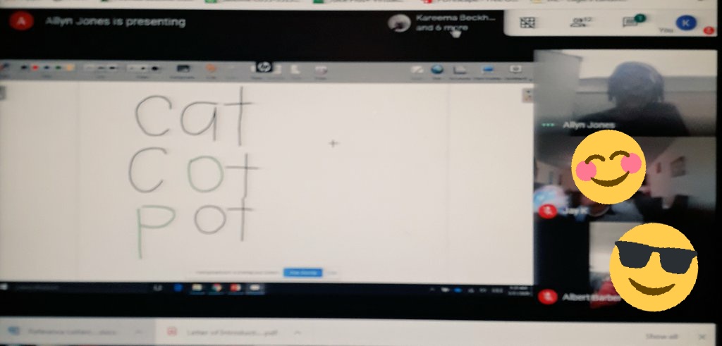 TeacherKPaggett's tweet photo. @Kinderteacher18 & her kinder๐s were hard at work this morning! #NeverStopLearning #RemoteLearningHCS2020 #PhonicsMatters #ExpectExceptionalHCS #LearningGrowing https://t.co/7Hi62vV1oI