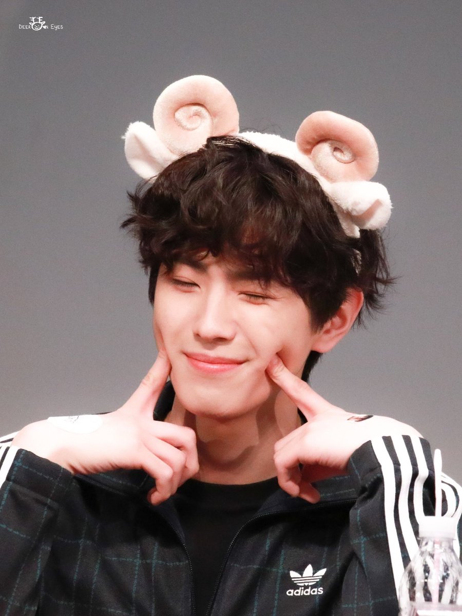 picseunsang's tweet photo. 191228 © deer on eyes https://t.co/yNAJcrC45u