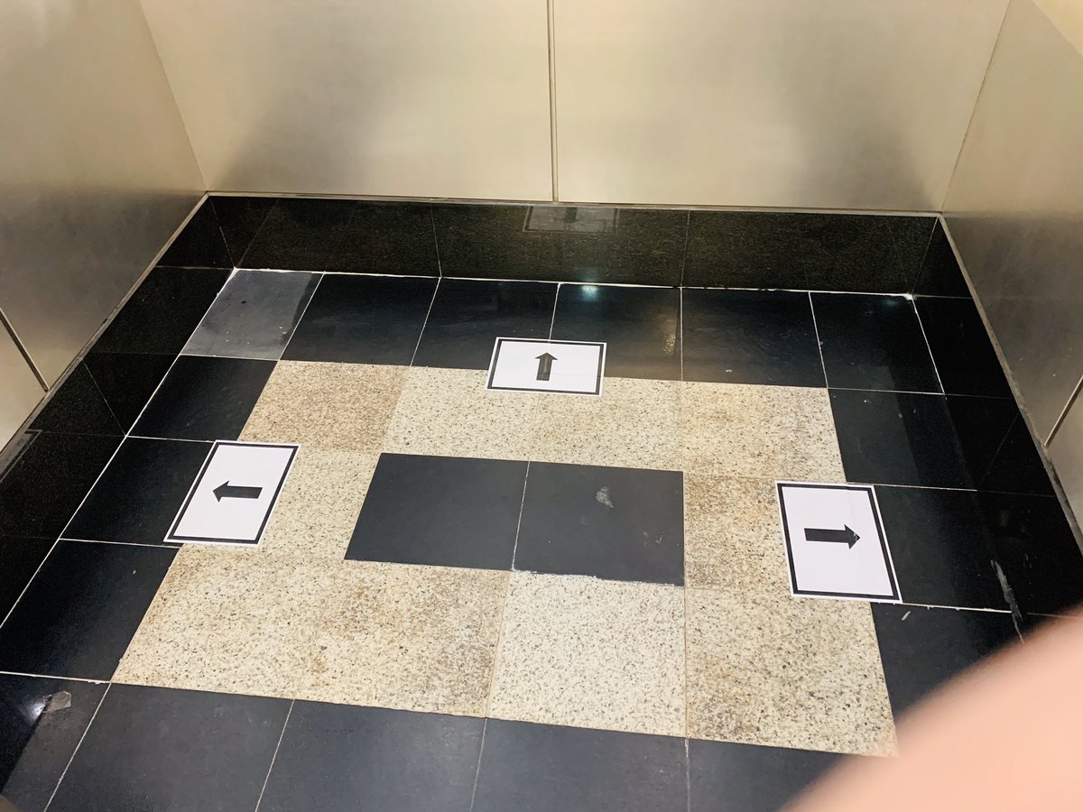 ⚫️ إجراءات التباعد الجسدي 
والخطوات الوقائية التي اتخذتها إدارة المستشفى للحد من انتشار #Covid_19 
☑️ تطبيق ال triage عند مدخل المستشفى  
☑️ تحديد مسافة وأماكن وقوف الزوار في الاستقبال 
☑️ تحديد مسافة وجهة الوقوف داخل المصاعد
 #مستشفى_الصدري
 #كورونا_الكويت