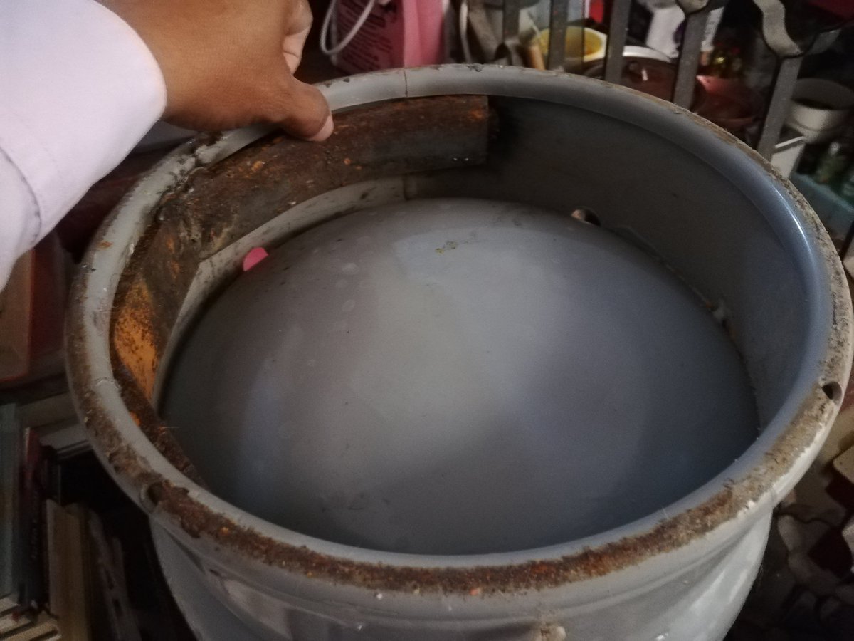 muralchiapas's tweet photo. Esto es lo que trae soldado los cilindros de gas de #Gascom en Tgz Chiapas @Profeco que procede? https://t.co/bhHuDnfQmN