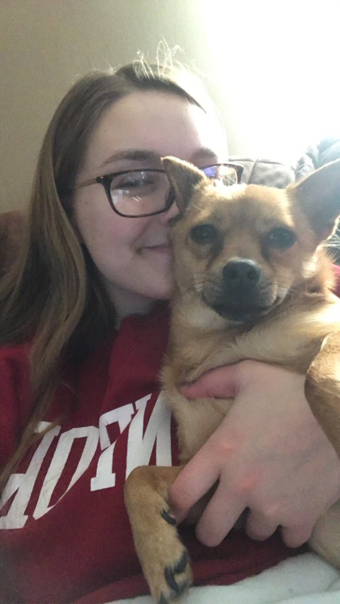 eagreen16's tweet photo. My classmate thinks she’s more important than schoolwork 
#teacherbytrine https://t.co/SGdKgQsawn