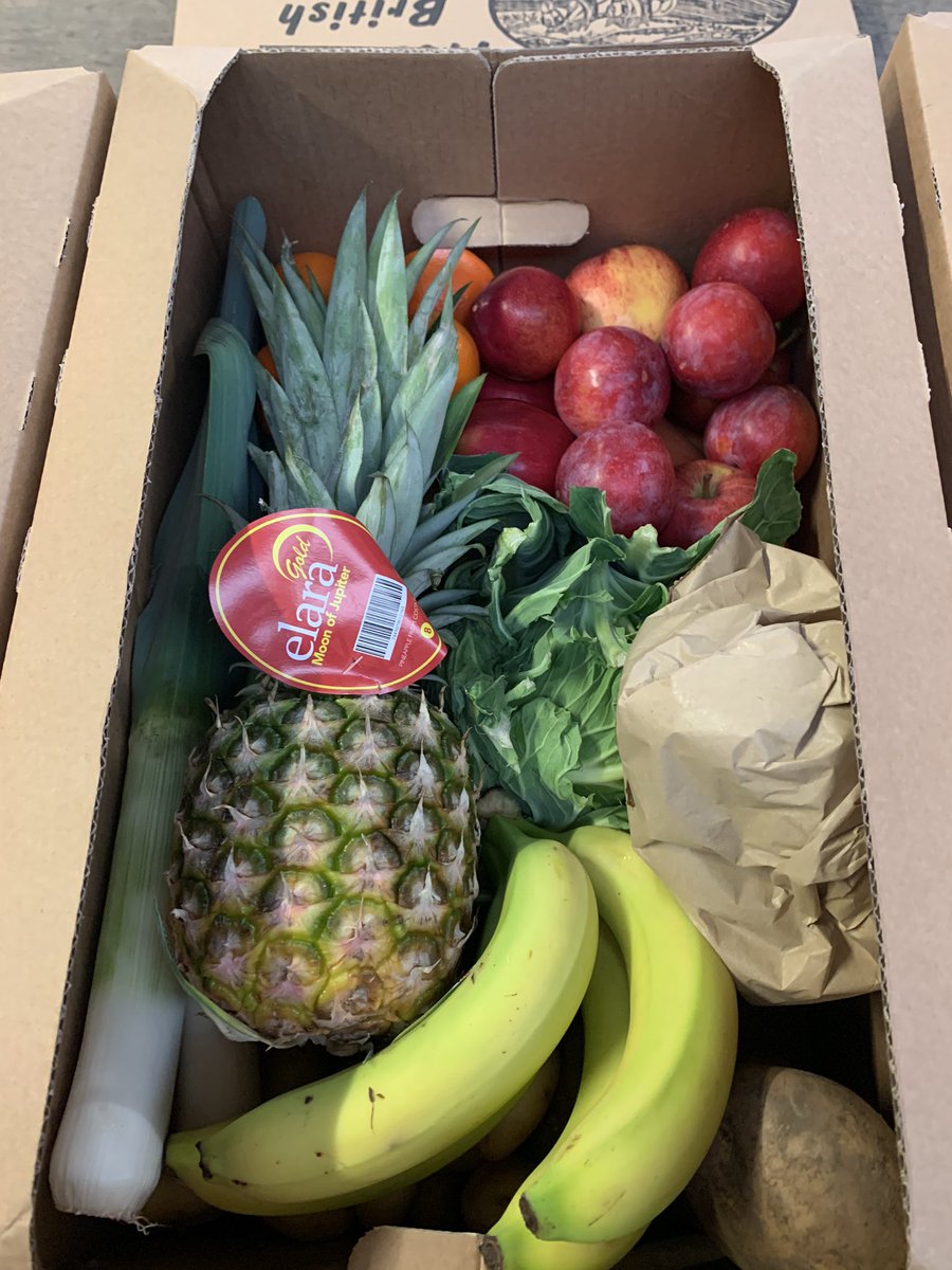 TatwsTrading's tweet photo. From tomorrow morning we will have #Tanlan bakery bread for sale in warehouse plenty of fresh produce eggs etc plenty of car parking space 👍👍👍 https://t.co/HqZo6yfKwC