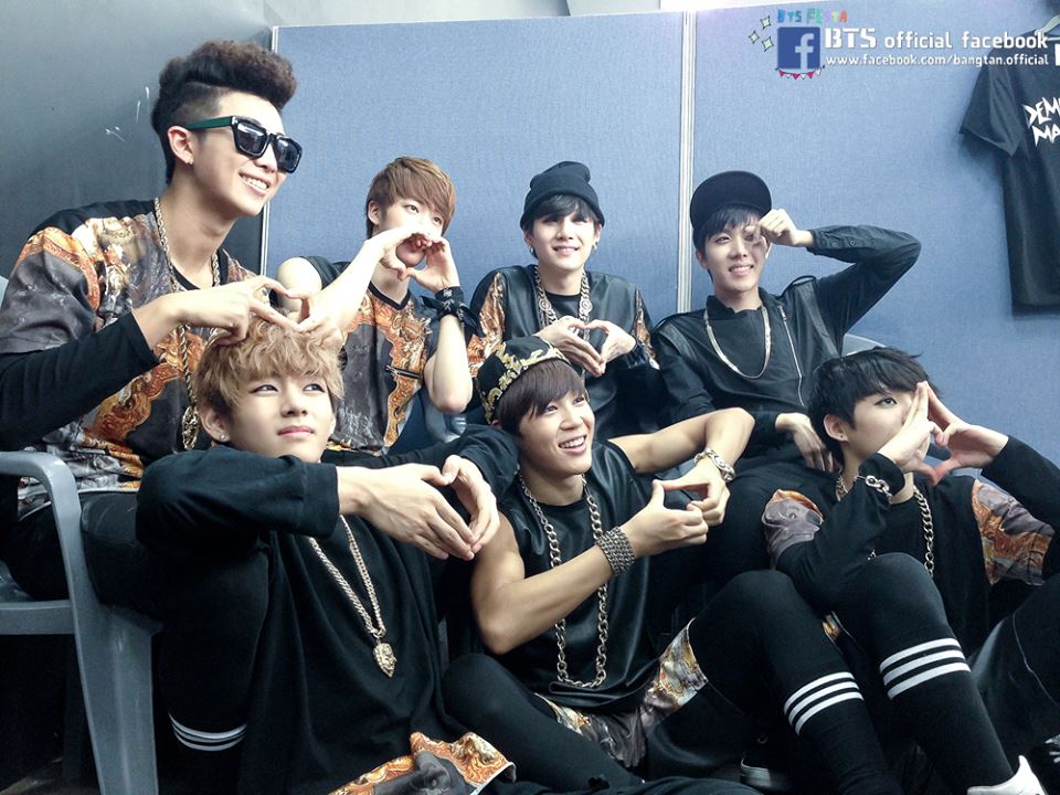 Группа втс корея. Группа бтс. Группа бтс 2020. Фото группы бтс. Первый втс.