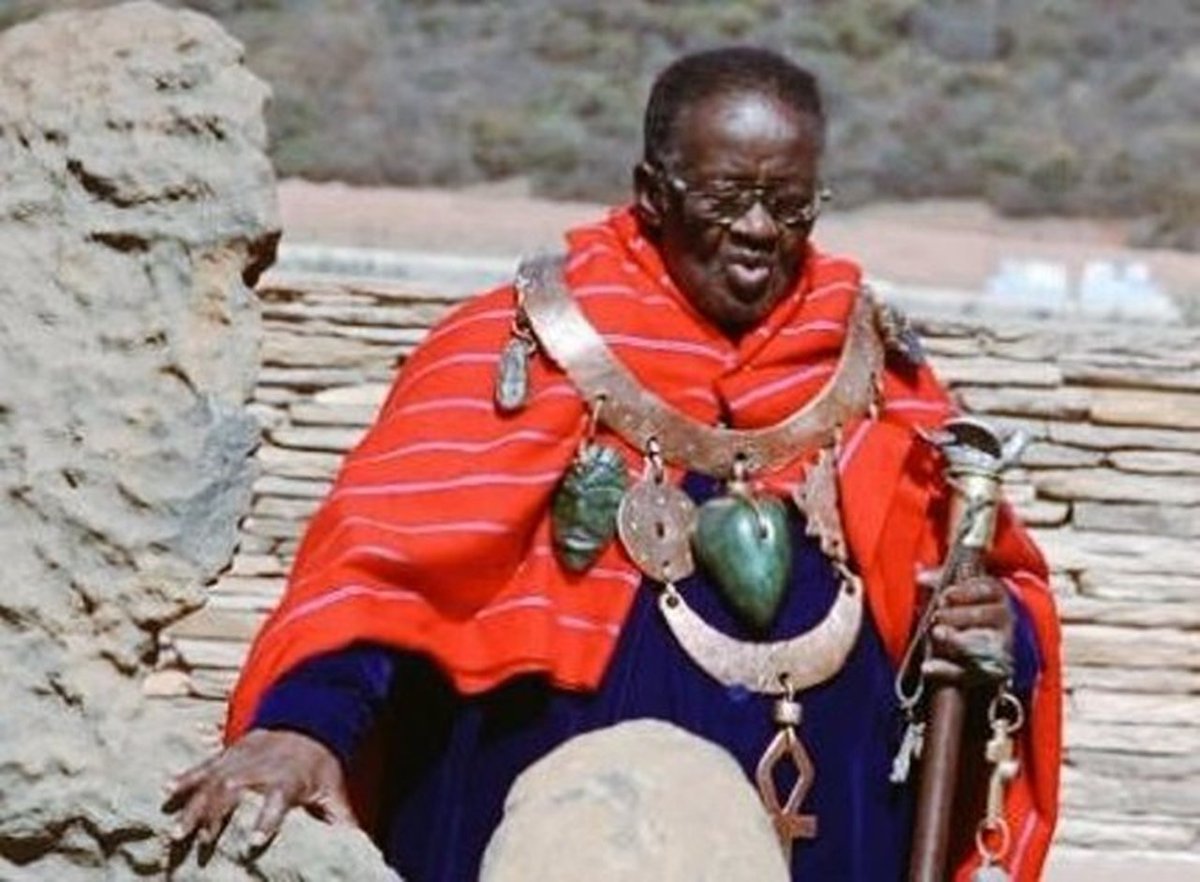 neeacanewcastle's tweet photo. "I am one of the scums of this earth, a creature rejected and ridiculed by university professors, professors who later came sneaking into my home seeking the very information that they ridiculed me for revealing."
RIP #CredoMutwa July 21 1921 - March 25 2020
📷@BikoFoundation https://t.co/BRcR68koEN