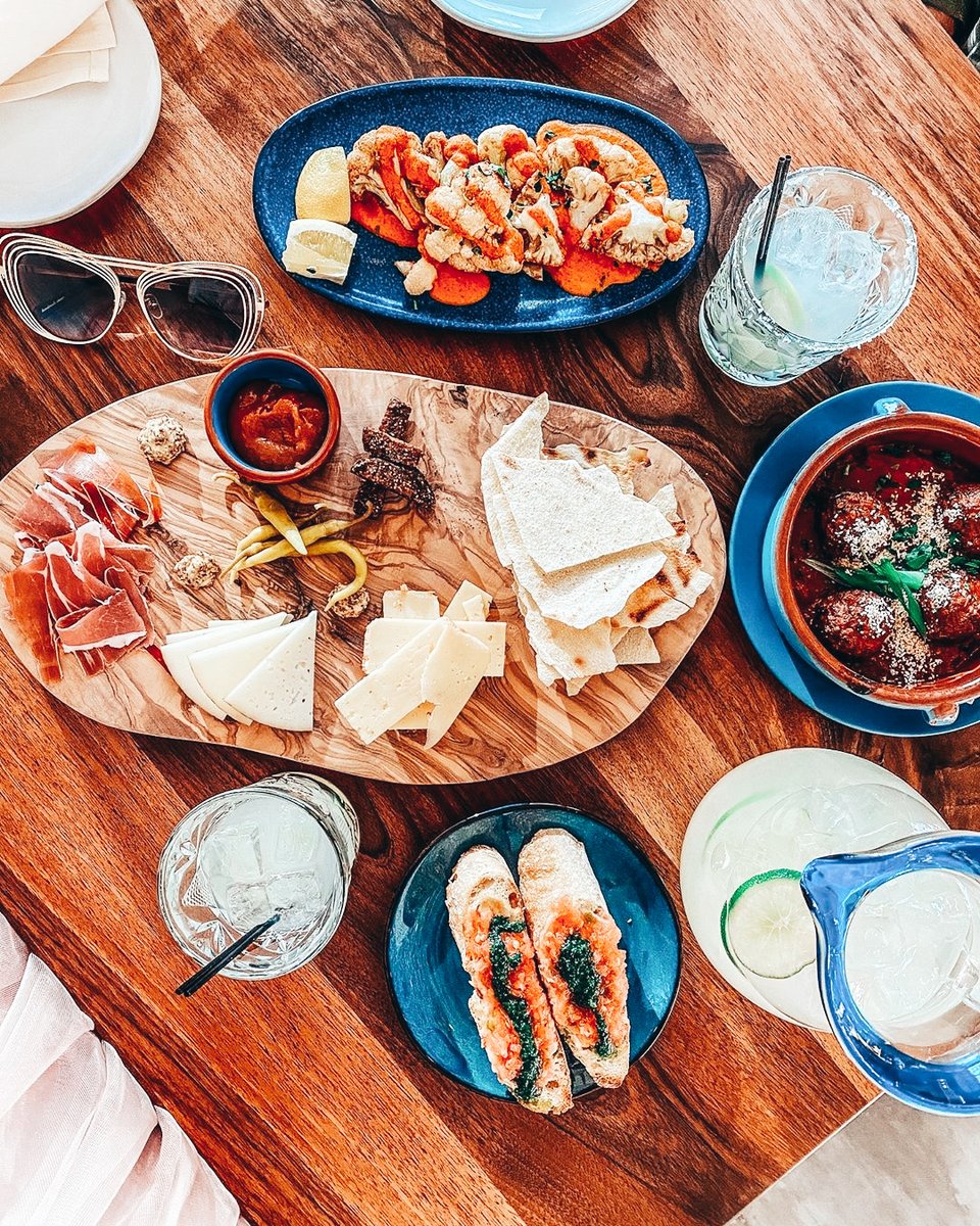 BuenaVidaTapas's tweet photo. If you're missing spreads like these, make it happen at home! 🙌 Pick up from Buena Vida TOMORROW (that's Wednesday for those of you who have lost track of the days)! ORDER BY 5PM TODAY for good drinks, food and island vibes - LINK IN BIO! #BuenaVidaVibes https://t.co/IEchJbKRSr