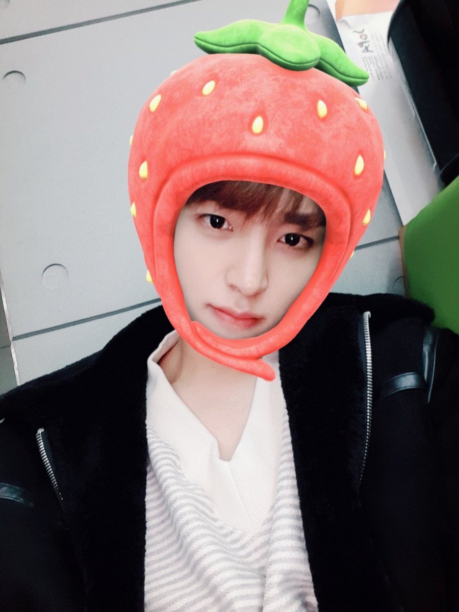 TheBoyzFrance's tweet photo. #SANGYEON | 300320 ー TWITTER
Je suis une fraise🍓
#DonnezMoi #DeLaForce #THEB
Fr. Kymee | THE BOYZ France
#더보이즈 @Creker_THEBOYZ https://t.co/CtbdRhhH2x