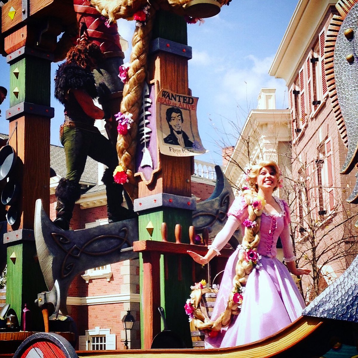 🌼Let Your Power Shine🌼 #TangledTuesday #DisneyParks #MagicKingdom #WaltDisneyWorld