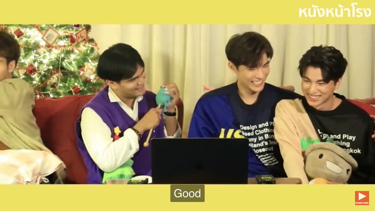 HE FCKING ASKED HIM IF HIS KISS IS GOO AND THE OTHER GUY JUST SAID YES ITS GOOD HDJSJDHDJDDB I’m khaki guy yeeting out of screen btw