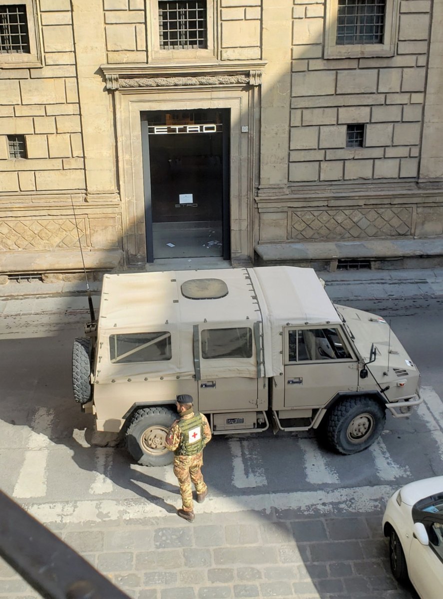 La nuova vista dalla nostra cucina… apolitcalsabbatical.wordpress.com/2020/03/31/la-…