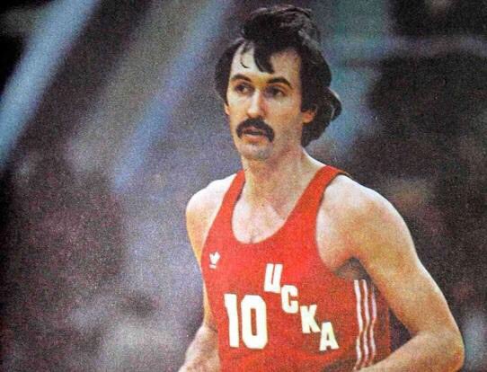 Sergei Belov: 614 points in 34 matches (18,1 avg). No data from 4  @cskabasket matches in 1968-69, no data from 3 each in 1969-70 and 1970-71, no data from 2 in 1972-73, no data from 6 in 1976-77.Avgs of 15,8-11,5-11,5-24,1-22,8 in other 5-6-6-7-10 matches in order of seasons.