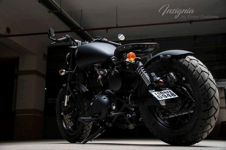 CafeMotorcycle's tweet photo. EIMOR Customs is here with Royal Enfield Classic Insignia
#mrc #RoyalEnfield #CustomBikers #motorcycles https://t.co/ZMXK9khPGh