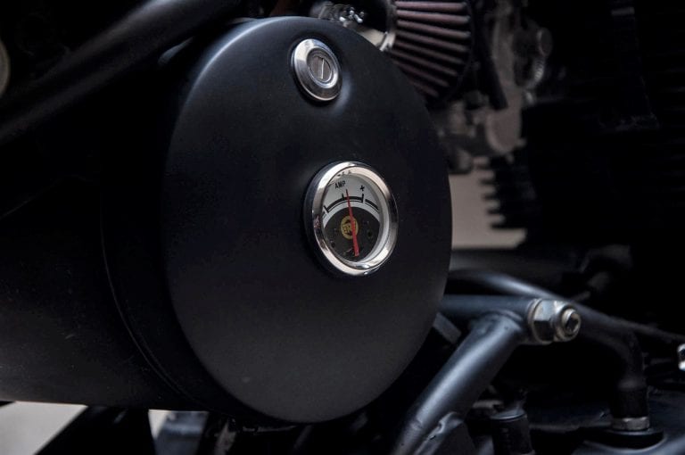 CafeMotorcycle's tweet photo. EIMOR Customs is here with Royal Enfield Classic Insignia
#mrc #RoyalEnfield #CustomBikers #motorcycles https://t.co/ZMXK9khPGh