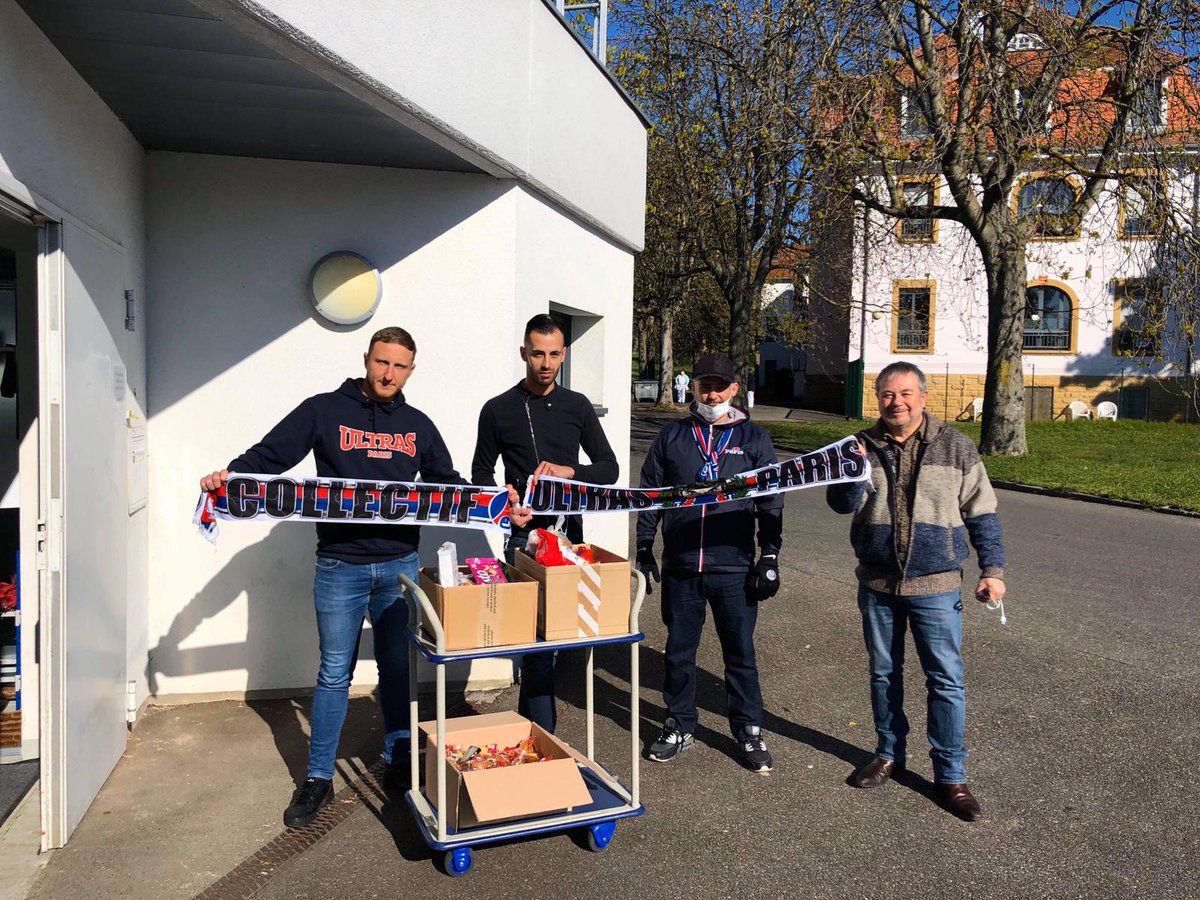 Co_Ultras_Paris's tweet photo. Hors région... à  l'aide de la région Grand Est... ici livraison pour les ambulanciers Hungler à Guebwiller et à l'hôpital Rouffach.
Merci à nos expatriés.
#SoutienAuxSoignants 
#EnsemblesRestonsChezNous 
#COVID19 
#GrandEst https://t.co/jBxpLizmp3