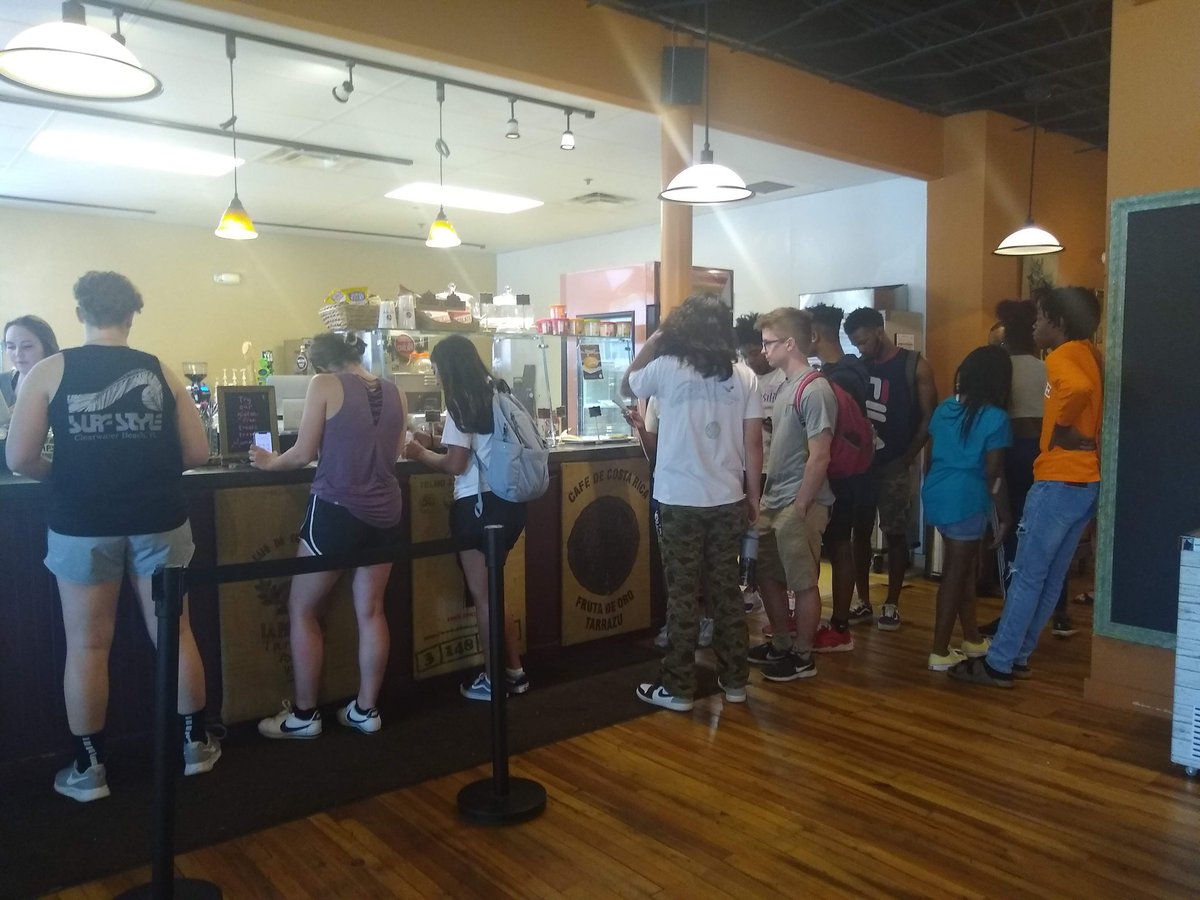 UTKMathCamp's tweet image. We hope you all had a great first week of online classes and are staying energized (perhaps with some ☕)! Need help with this transition? Resources are available online! 🔗👉studentsuccess.utk.edu/online-academi…