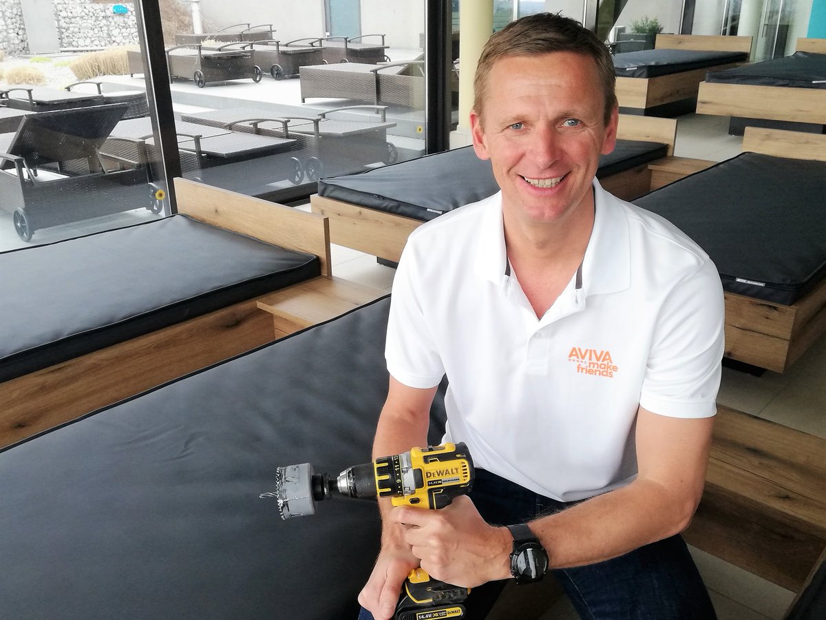aviva_hotel's tweet photo. Wir nützen die Zeit und bauen, renovieren, malen, gestalten ... und bald ist der neue Ruheraum fertig! Pass auf Dich auf und bleib gesund! Christian &amp; das gesamte AVIVA Team #bleibdaheim #schauaufdich #bleibgesund https://t.co/SuVLZlyYLt
