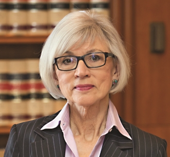 Beverley McLachlin: Access to Justice: Justice in the time of social distancing thelawyersdaily.ca/articles/18386… "I am writing to lend my voice to the growing list...who are beseeching governments...to see COVID-19 and the courts’ woeful inability to pivot as a wake-up call." #A2J