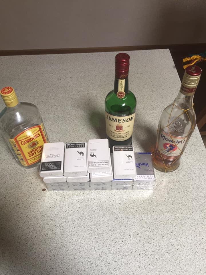OG_Dumi's tweet photo. 1/4 bottle brandy  1/2 bottle Jameson 3/4 bottle Gin  17x 20s cigarettes  To swop for Toyota Hilux double cab   No time wasters please. https://t.co/2Gs76ak8xa