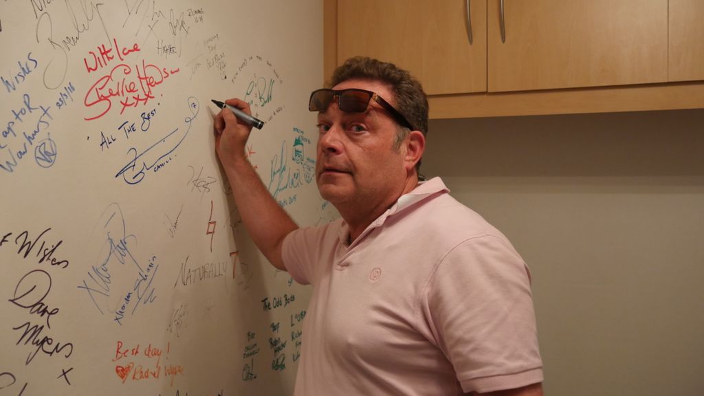 galleonstudios's tweet photo. This week we're looking back at our Wall Of Fame. First up comedian and Cold Feet star John Thomson #WallOfFame #GalleonStudios #JohnThomson #ColdFeet https://t.co/BXb3AuTyce