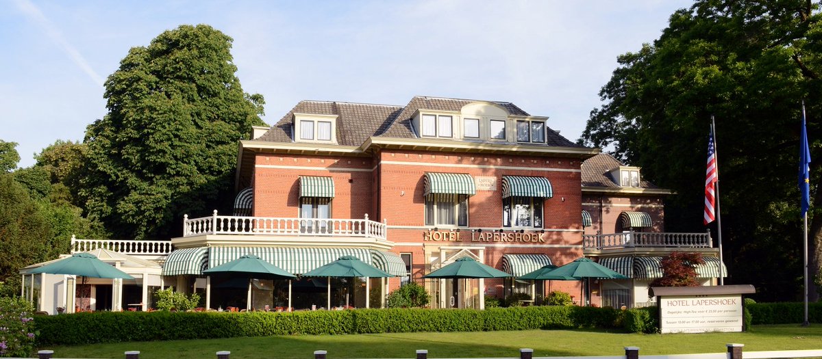 bfhsum's tweet image. Een aantal #daklozen in #Hilversum mag tijdelijk in het Amrâth Hotel Lapershoek #Arenapark verblijven. Momenteel kunnen zes daklozen tegen een gereduceerd tarief in dit hotel verblijven, wat eventueel nog uitgebreid kan worden naar maximaal 15 linda.nl/nieuws/binnenl… @LINDAnieuws